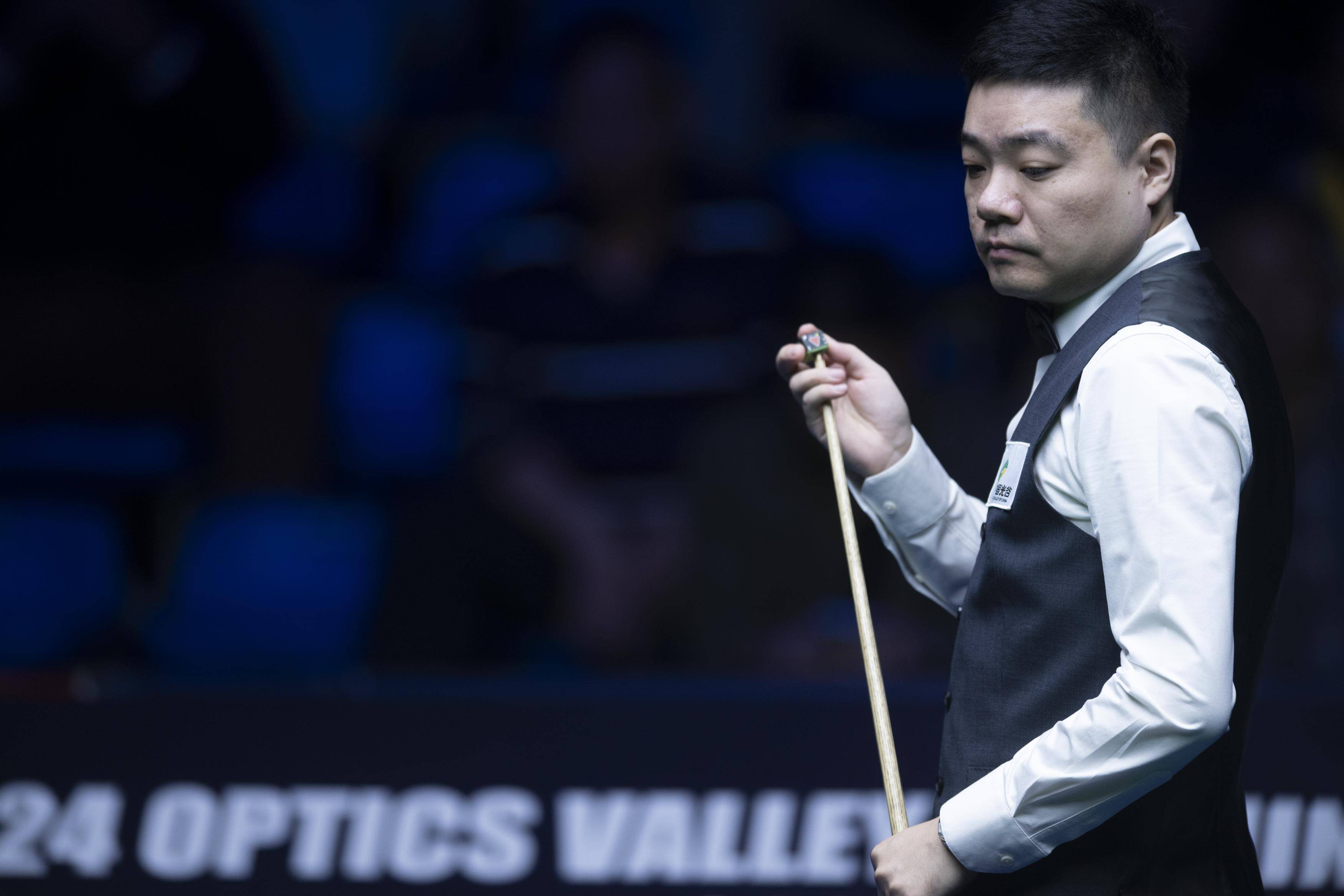 他目前效力 他目前效力