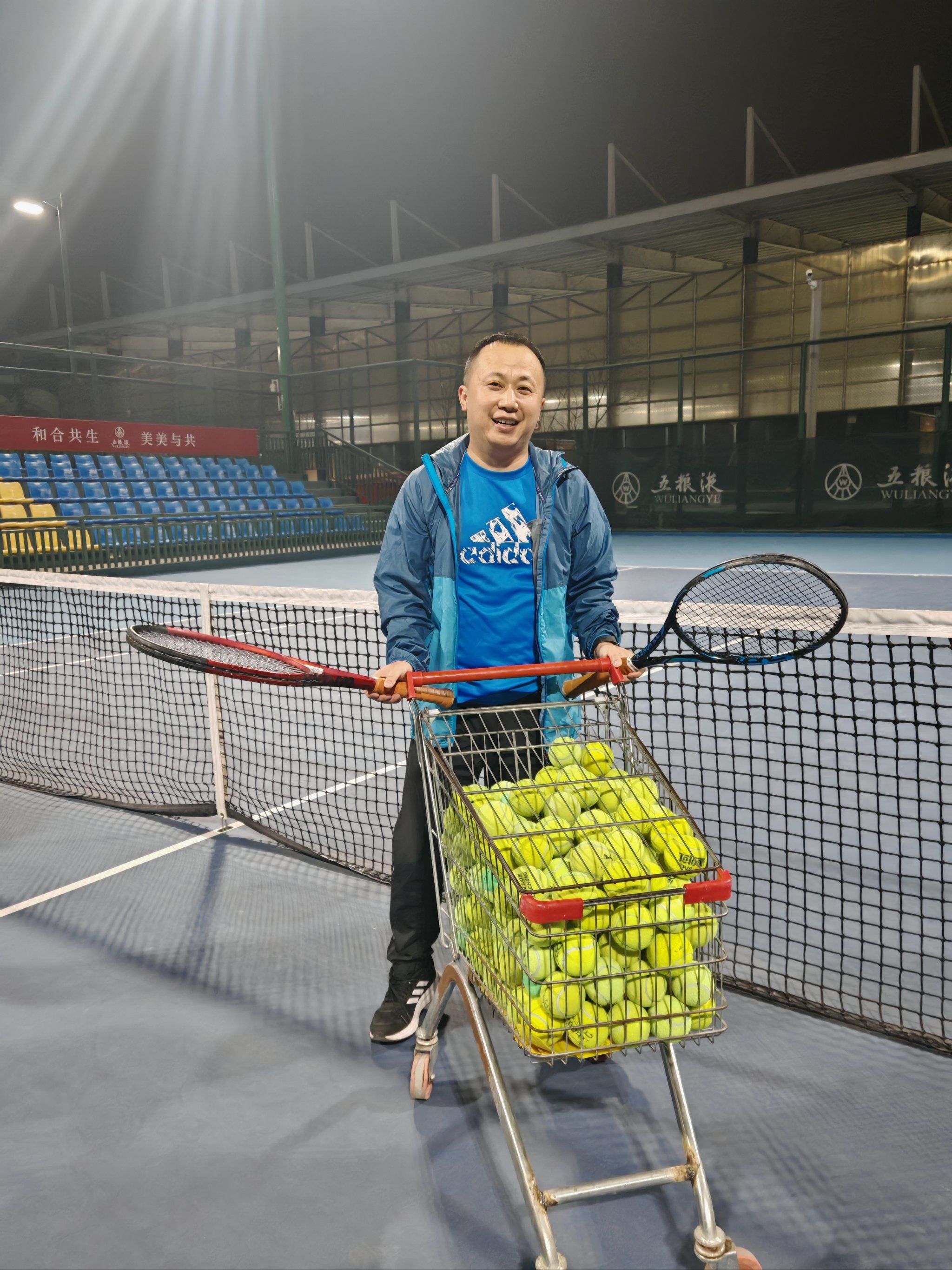 其一是中场 其一是中场